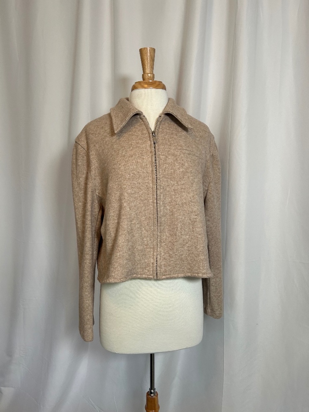 OGL BEIGE FULL-ZIP CROPPED JACKET - SIZE LARGE